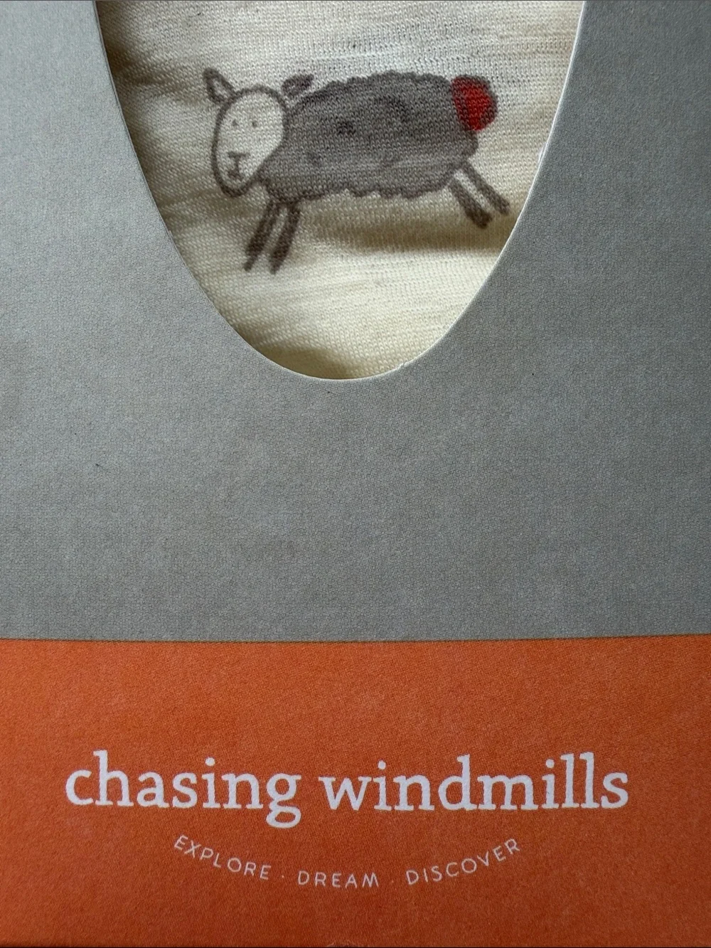 NWT! Chasing Windmills 100% merino wool Cream crib sheet with sheep motif rare!